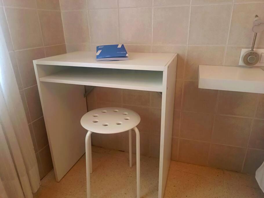 Tipico Y Pintoresco Patio De Vecinos, Con Encanto Seville Ngoại thất bức ảnh
