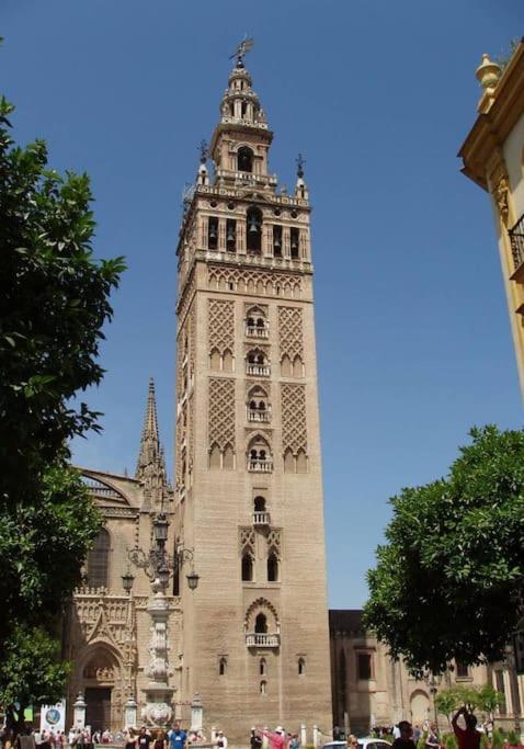 Tipico Y Pintoresco Patio De Vecinos, Con Encanto Seville Ngoại thất bức ảnh