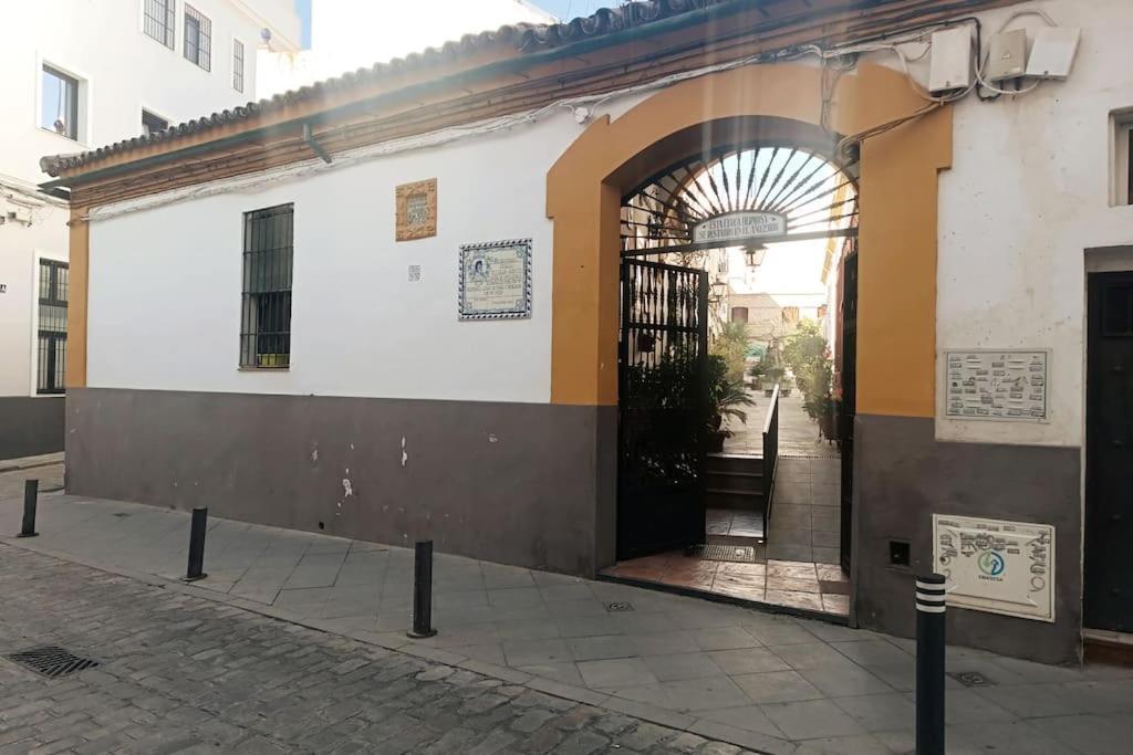 Tipico Y Pintoresco Patio De Vecinos, Con Encanto Seville Ngoại thất bức ảnh