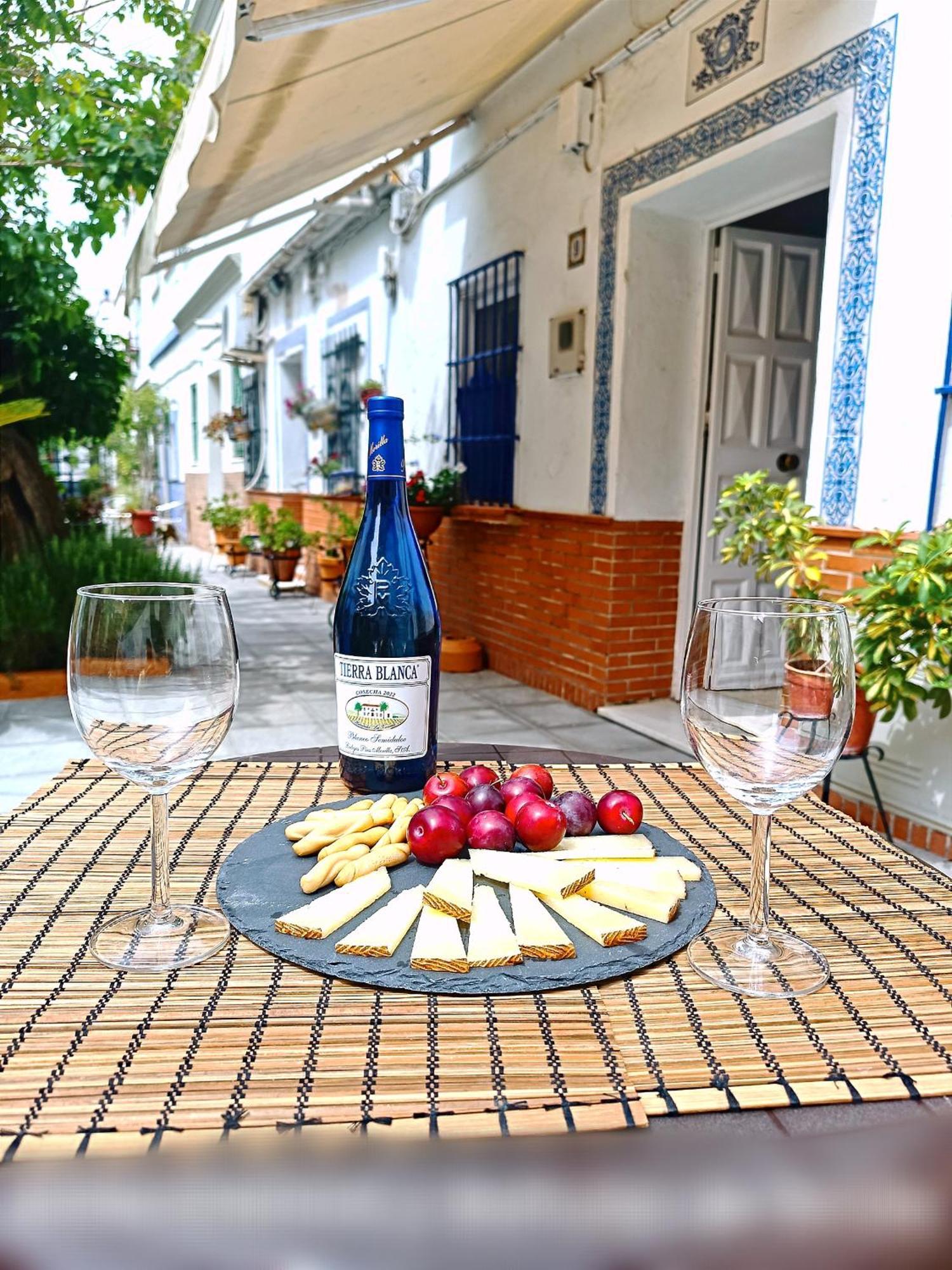 Tipico Y Pintoresco Patio De Vecinos, Con Encanto Seville Ngoại thất bức ảnh